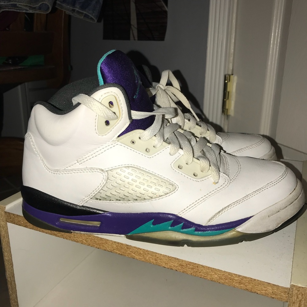 Retro Jordan 5s🍇